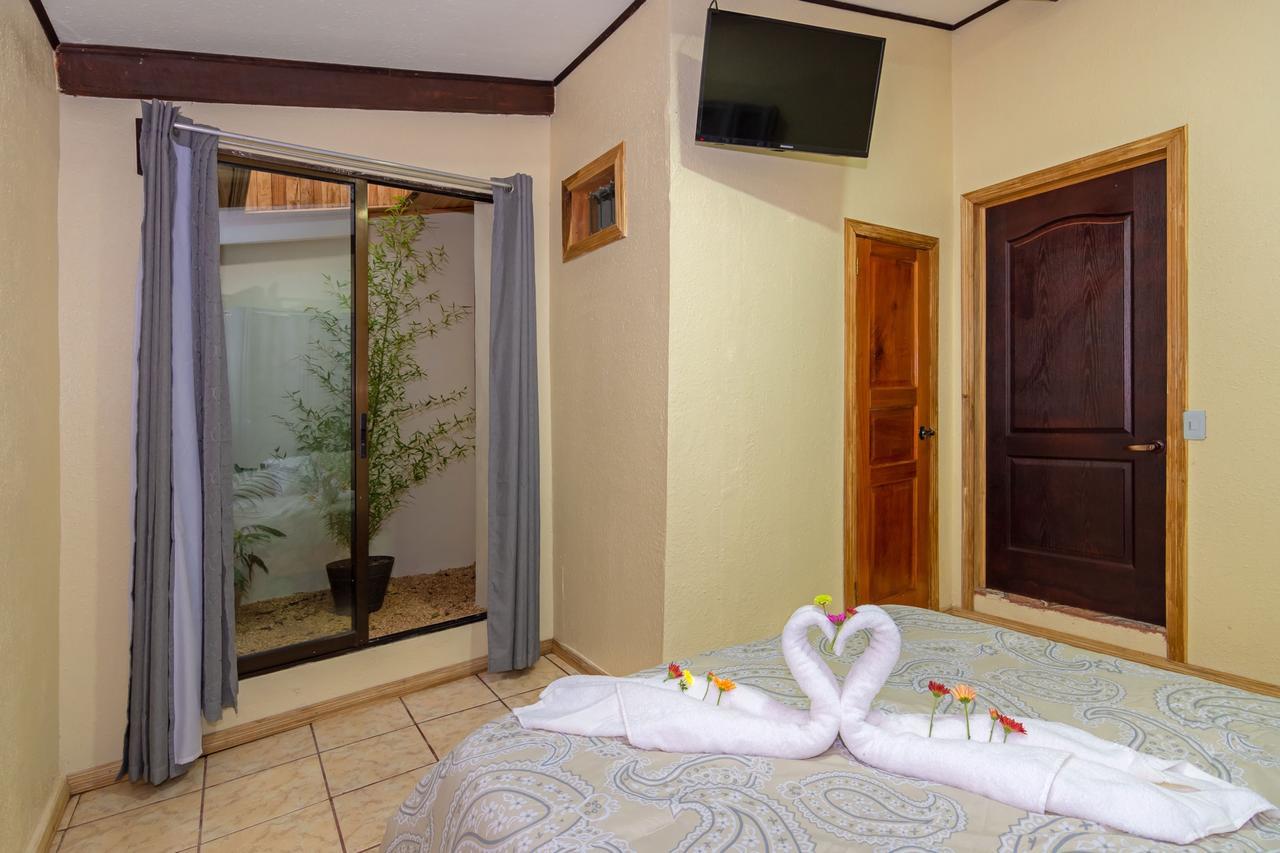 Monte Fresco Hostel Boutique Puntarenas Extérieur photo